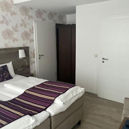 Hotel Rheinischer Hof 바트브라이치흐 외부 사진