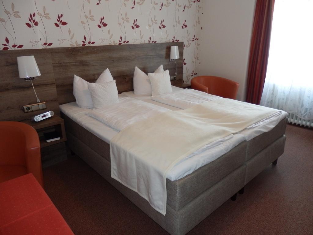 Hotel Rheinischer Hof 바트브라이치흐 객실 사진